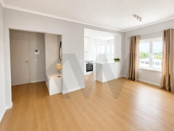 Apartamento T1 para Arrendamento em Carnide