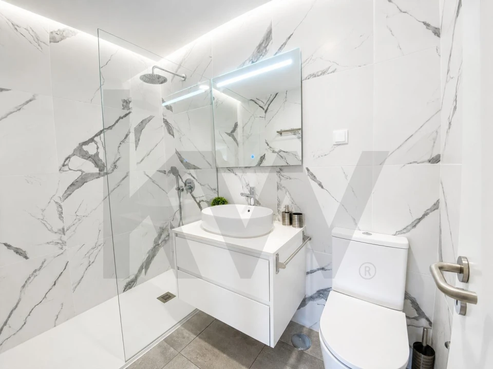 Apartamento T1 para Arrendamento em Carnide Foto 10