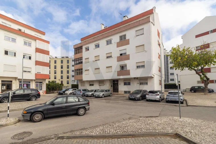 Apartamento T4 para Venda em Amora Foto 52