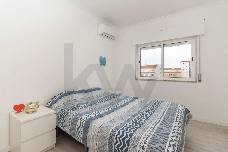 Apartamento T4 para Venda em Amora Foto 31