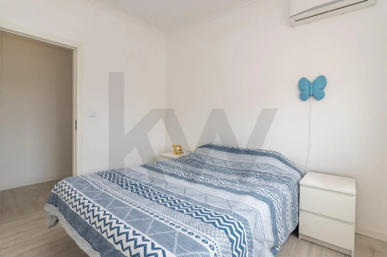 Apartamento T4 para Venda em Amora Foto 32