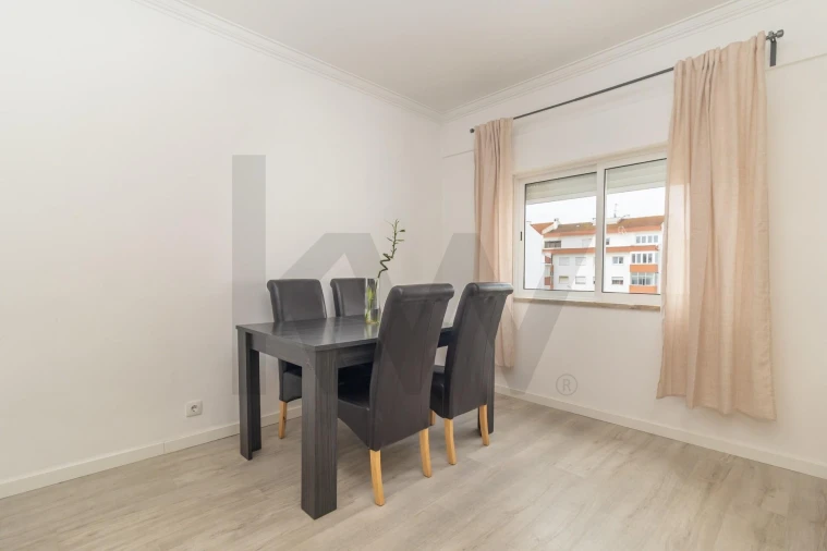 Apartamento T4 para Venda em Amora Foto 13