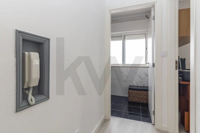 Apartamento T4 para Venda em Amora Foto 6