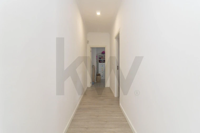 Apartamento T4 para Venda em Amora Foto 30