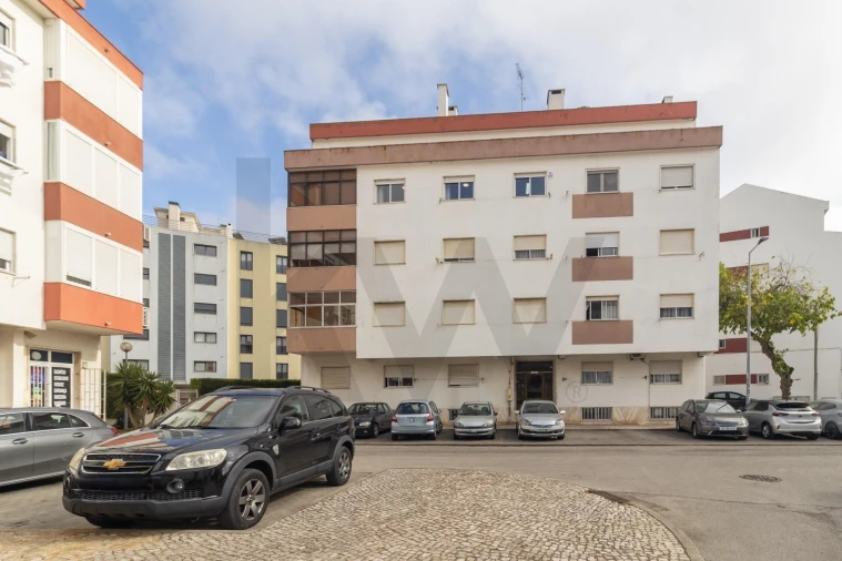 Apartamento T4 para Venda em Amora Foto 53