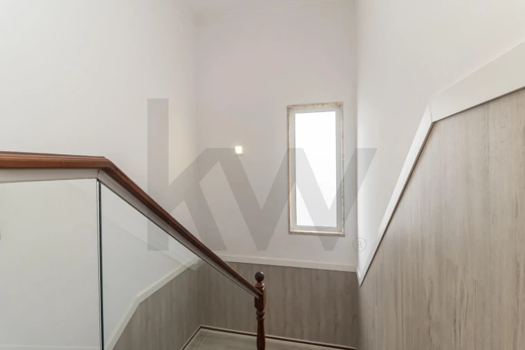 Apartamento T4 para Venda em Amora Foto 28
