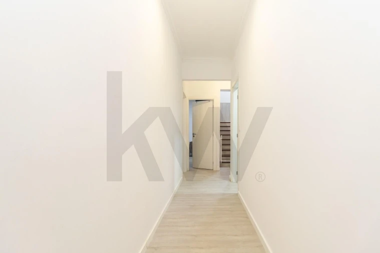 Apartamento T4 para Venda em Amora Foto 7