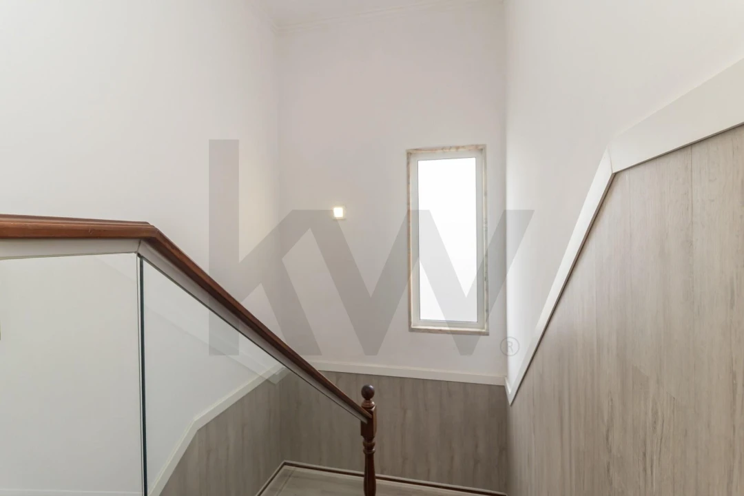 Apartamento T4 para Venda em Amora Foto 28