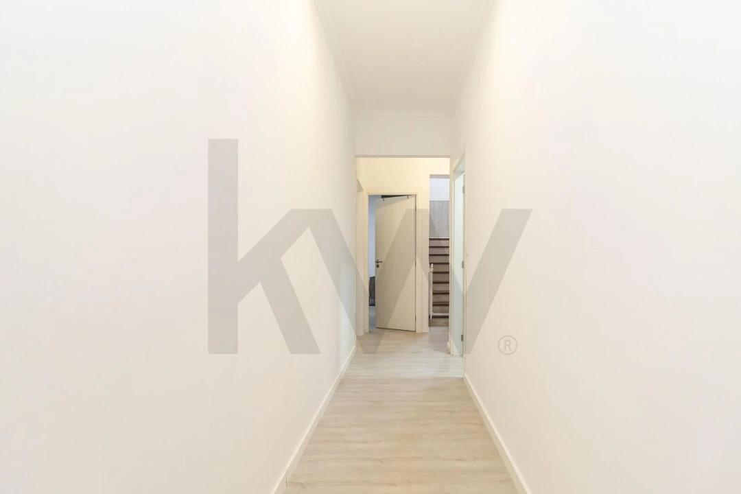 Apartamento T4 para Venda em Amora Foto 7