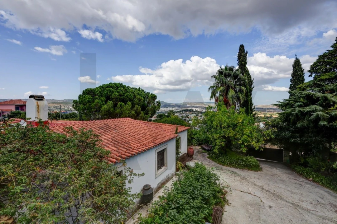 Moradia T3 para Venda em Loures Foto 30