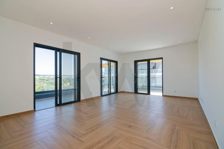 Apartamento T3 para Venda em Portimão Foto 6