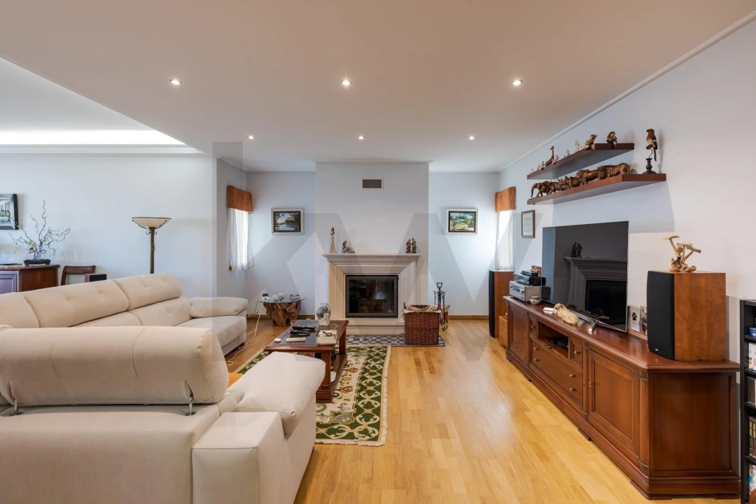 Moradia T4 para Venda em Póvoa de Santa Iria e Forte da Casa Foto 32