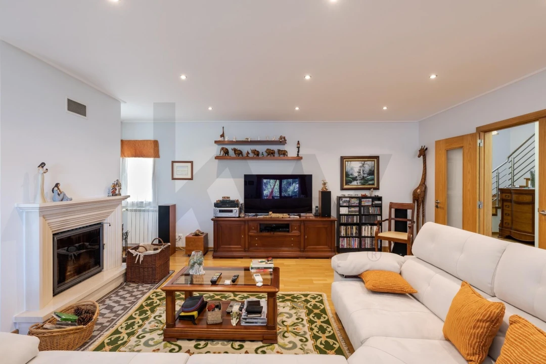 Moradia T4 para Venda em Póvoa de Santa Iria e Forte da Casa Foto 34
