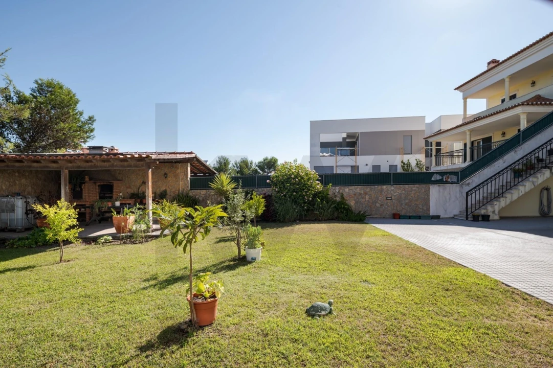 Moradia T4 para Venda em Póvoa de Santa Iria e Forte da Casa Foto 7