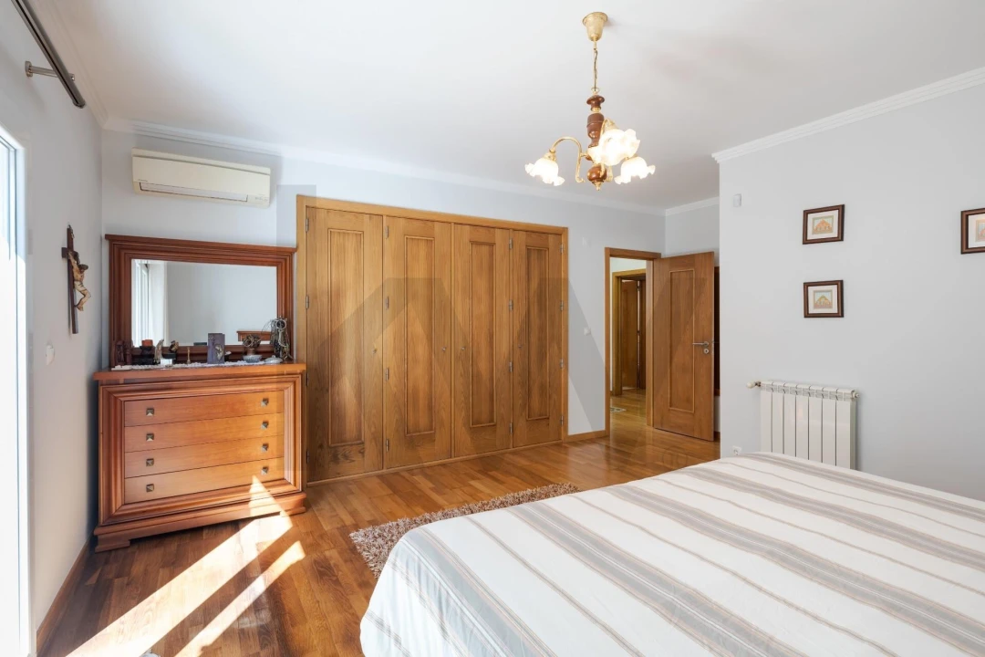 Moradia T4 para Venda em Póvoa de Santa Iria e Forte da Casa Foto 36