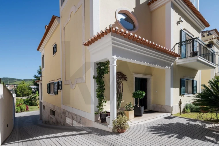 Moradia T4 para Venda em Póvoa de Santa Iria e Forte da Casa Foto 4