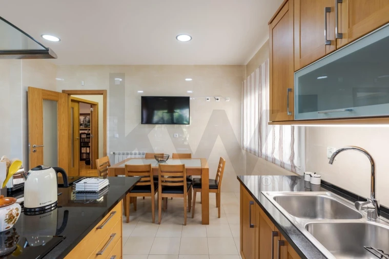 Moradia T4 para Venda em Póvoa de Santa Iria e Forte da Casa Foto 24