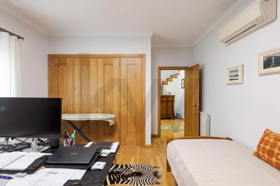 Moradia T4 para Venda em Póvoa de Santa Iria e Forte da Casa Foto 17