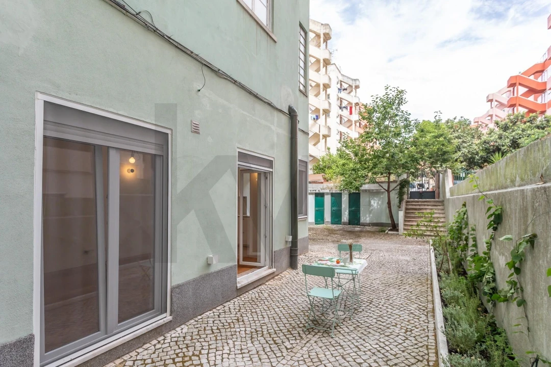 Apartamento T1 para Arrendamento em Campo de Ourique Foto 18
