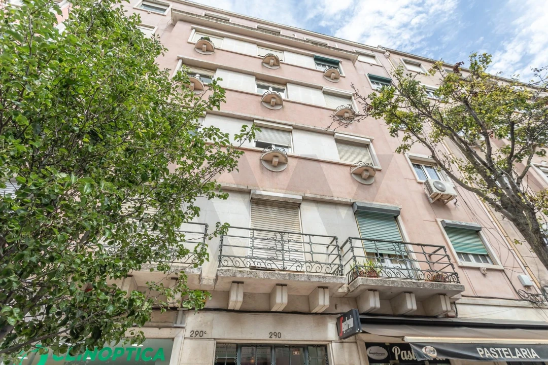 Apartamento T1 para Arrendamento em Campo de Ourique Foto 42