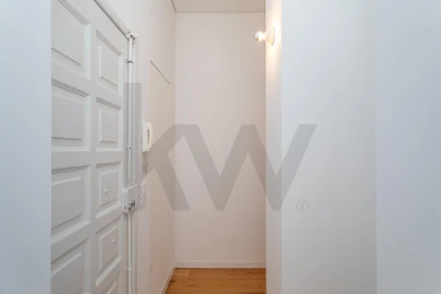 Apartamento T1 para Arrendamento em Campo de Ourique