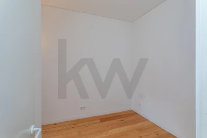 Apartamento T1 para Arrendamento em Campo de Ourique