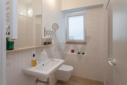 Apartamento T1 para Arrendamento em Campo de Ourique