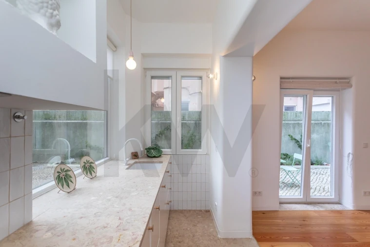 Apartamento T1 para Arrendamento em Campo de Ourique Foto 12