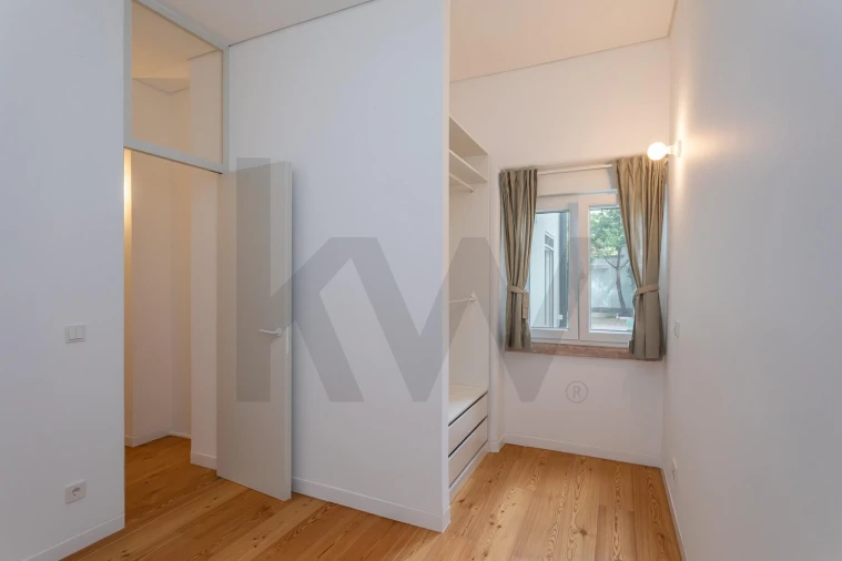 Apartamento T1 para Arrendamento em Campo de Ourique Foto 37