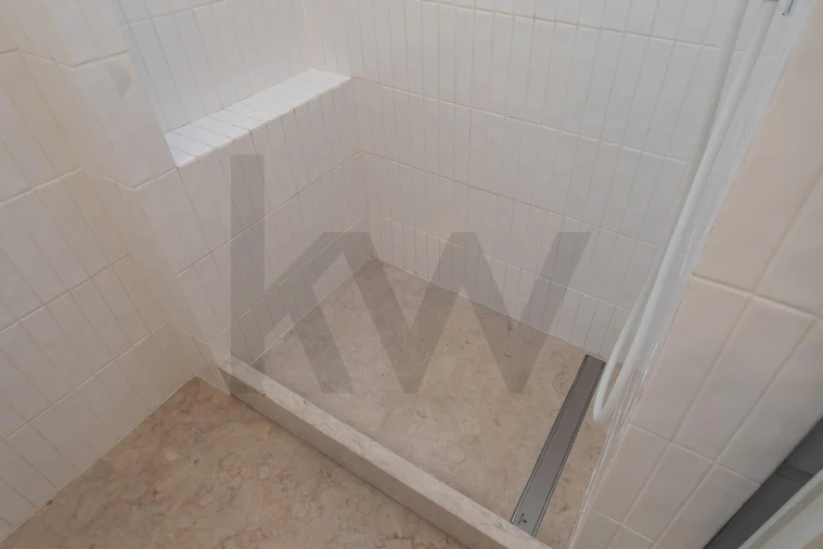 Apartamento T1 para Arrendamento em Campo de Ourique Foto 30