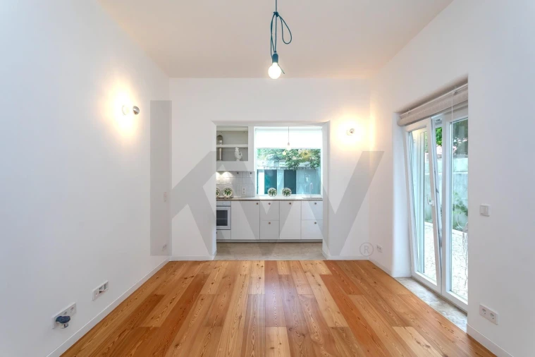 Apartamento T1 para Arrendamento em Campo de Ourique Foto 4