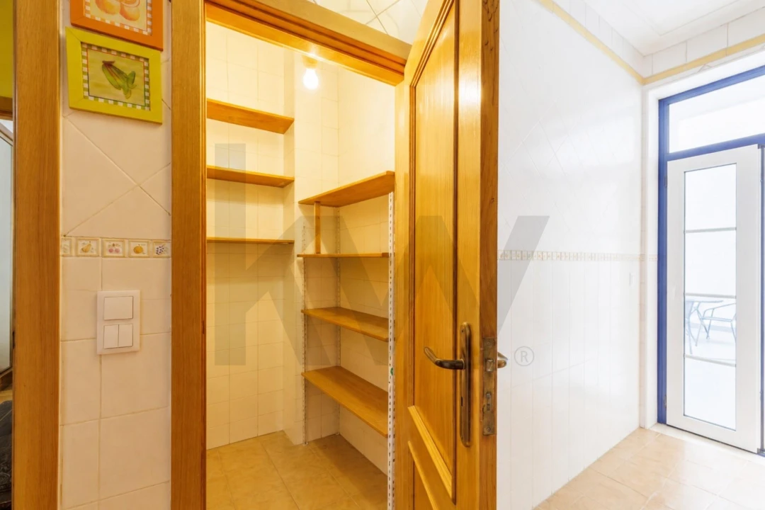 Apartamento T1 para Venda em Arroios Foto 9