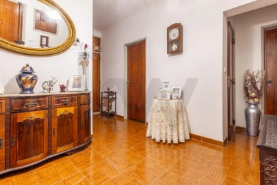 Apartamento T2 para Venda em Mina de Água