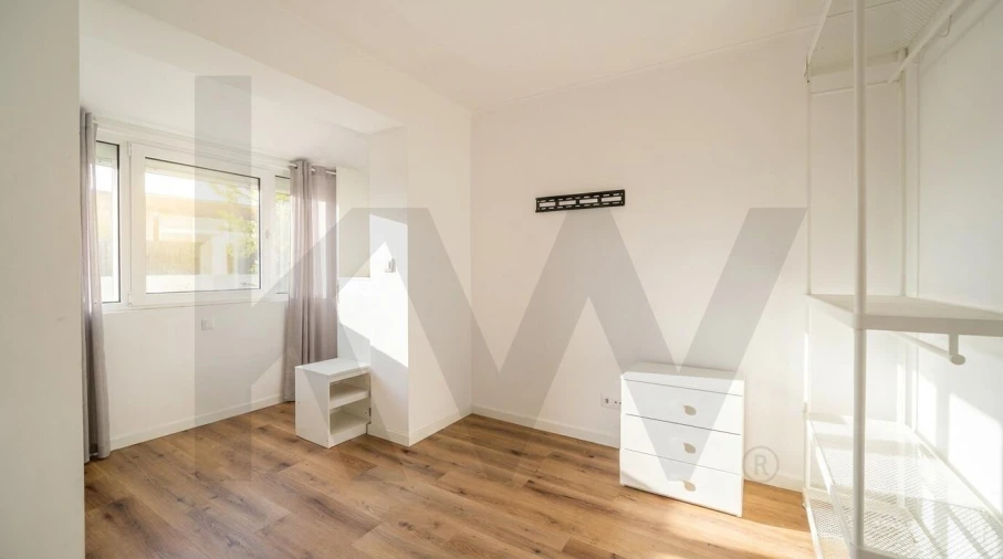 Apartamento T2 para Venda em Queluz e Belas Foto 6
