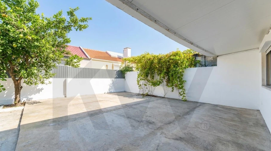 Apartamento T2 para Venda em Queluz e Belas Foto 12