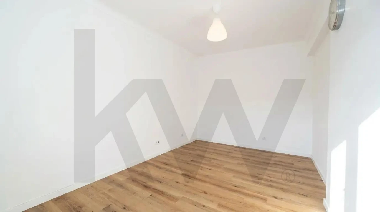 Apartamento T2 para Venda em Queluz e Belas Foto 9