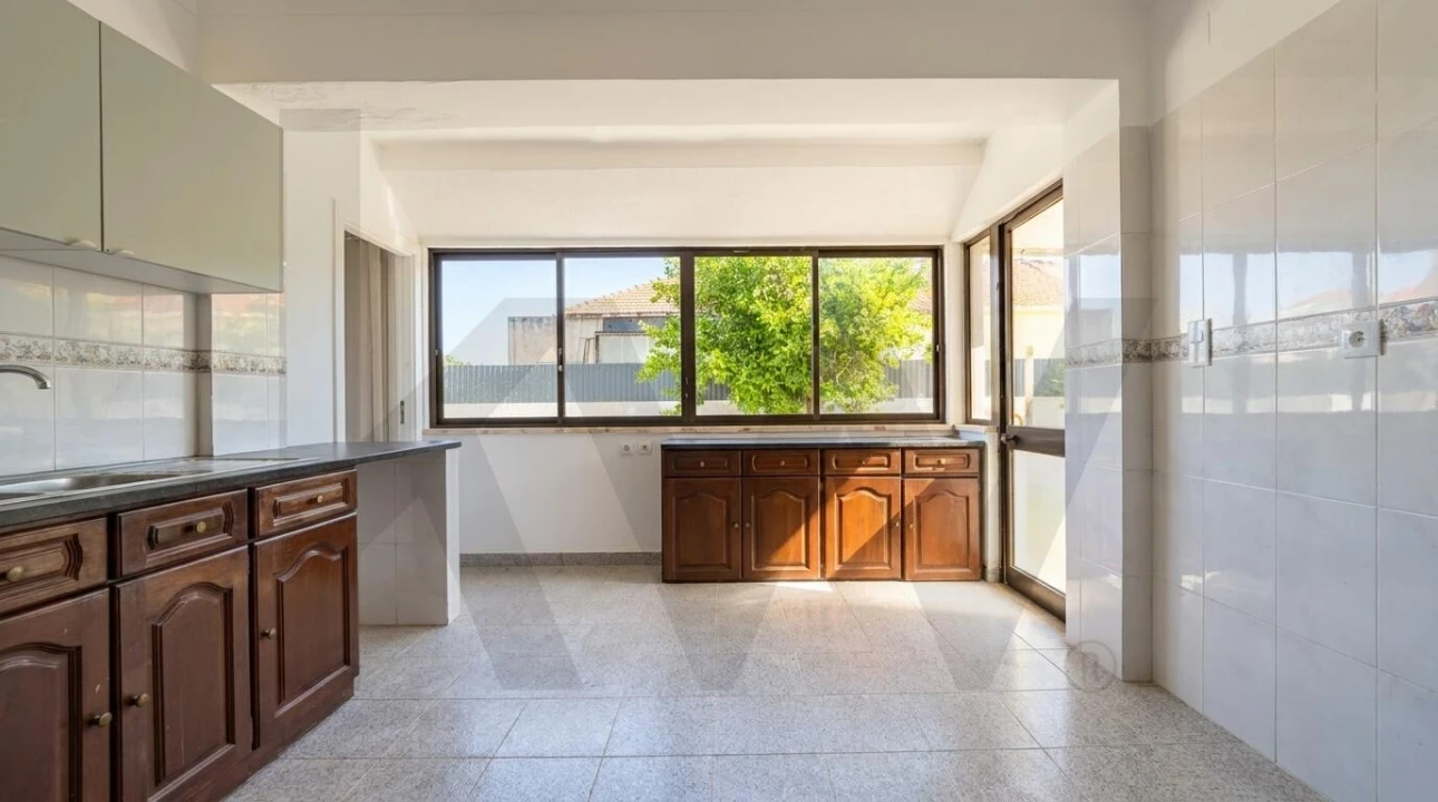 Apartamento T2 para Venda em Queluz e Belas Foto 3