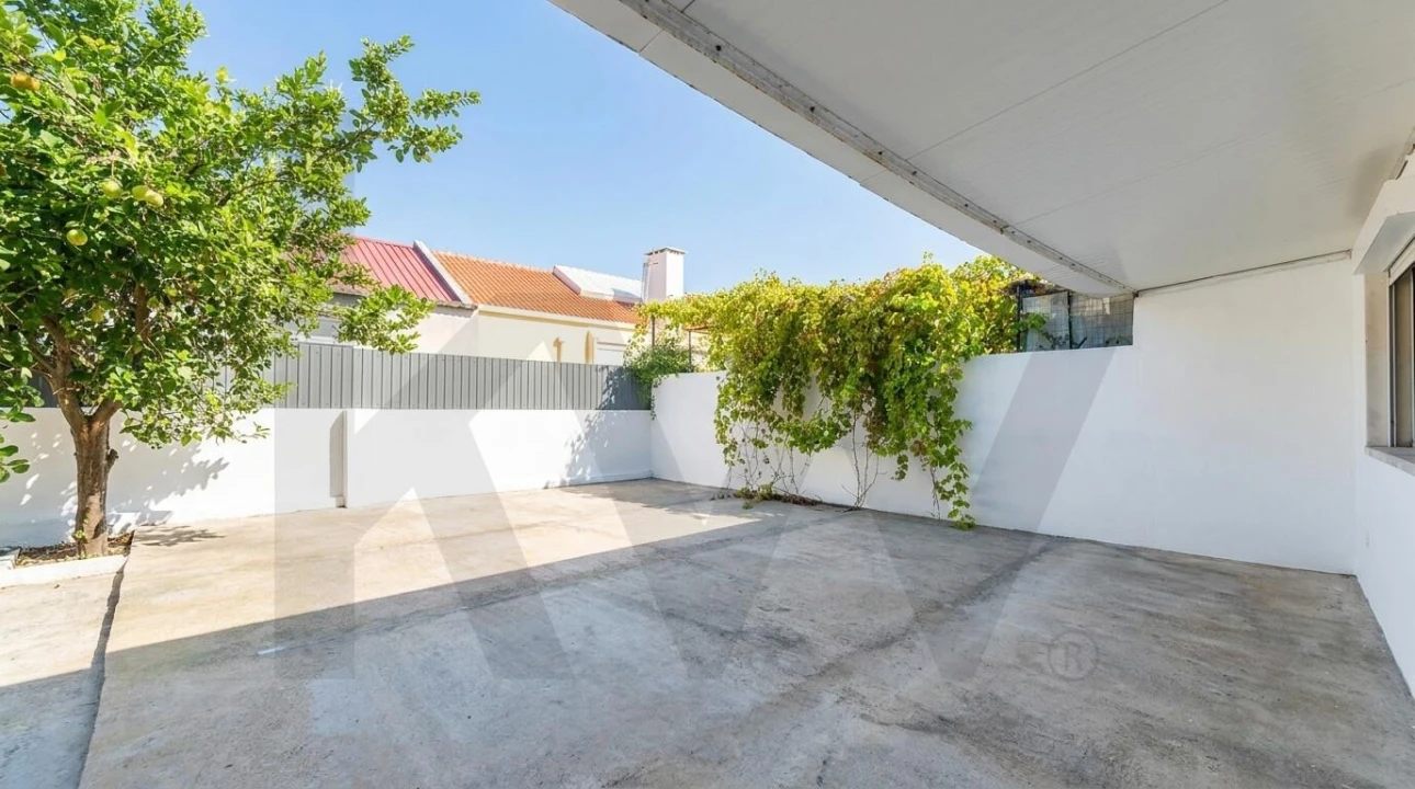 Apartamento T2 para Venda em Queluz e Belas Foto 12