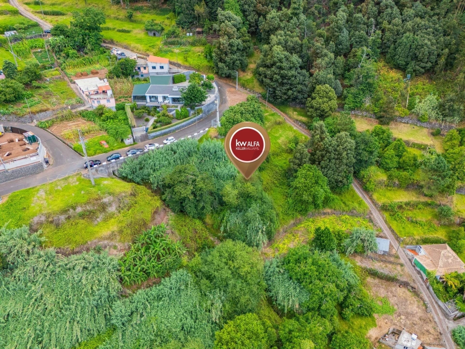 Terreno para Venda em Arco da Calheta Foto 6