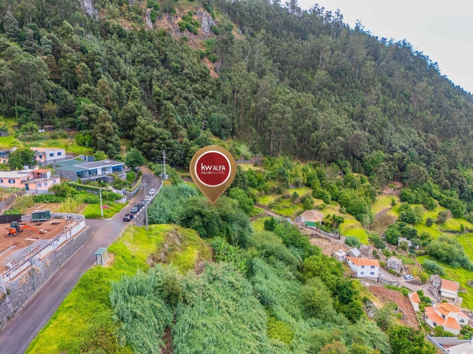 Terreno para Venda em Arco da Calheta Foto 4