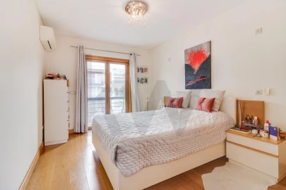 Apartamento T4 para Venda em Santa Iria de Azoia, São João da Talha e Bobadela
