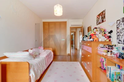 Apartamento T4 para Venda em Santa Iria de Azoia, São João da Talha e Bobadela