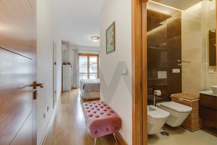 Apartamento T4 para Venda em Santa Iria de Azoia, São João da Talha e Bobadela Foto 19