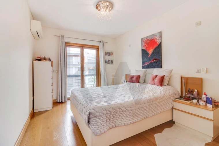 Apartamento T4 para Venda em Santa Iria de Azoia, São João da Talha e Bobadela Foto 21