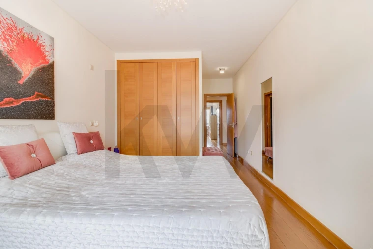 Apartamento T4 para Venda em Santa Iria de Azoia, São João da Talha e Bobadela Foto 22