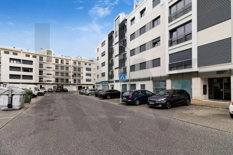 Apartamento T4 para Venda em Santa Iria de Azoia, São João da Talha e Bobadela Foto 31