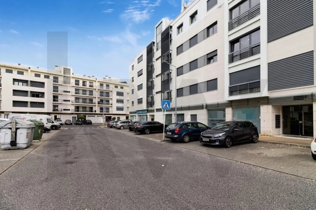 Apartamento T4 para Venda em Santa Iria de Azoia, São João da Talha e Bobadela Foto 31