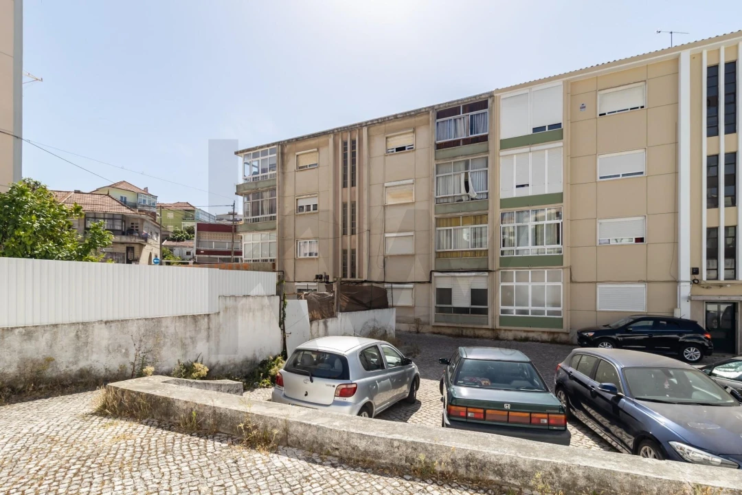 Apartamento T2 para Venda em Laranjeiro e Feijó Foto 1