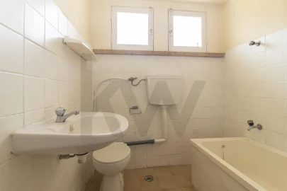 Apartamento T2 para Venda em Laranjeiro e Feijó