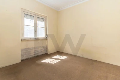 Apartamento T2 para Venda em Laranjeiro e Feijó